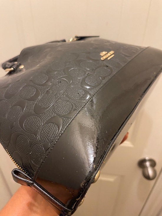 Coach, please check all picture of condition - Picture 7 of 17